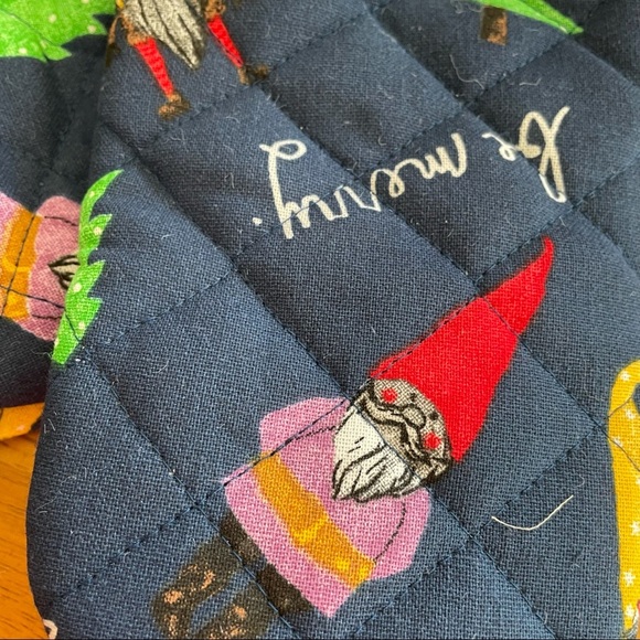 Rae Dunn BE MERRY Gnome and Christmas Tree Mini Oven Mitts Set of 2 BRAND NEW!! - Picture 2 of 4